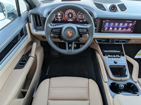New 2026 Porsche Cayenne S image 15