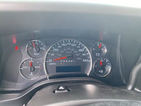 New 2026 Chevrolet Express 3500 Extended RWD image 16