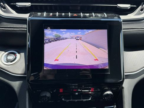 Used 2025 Jeep Grand Cherokee L Altitude AWD/4WD image 18