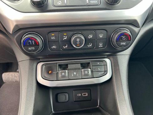 Used 2021 GMC Acadia SLE w/ Driver Convenience Package image 36