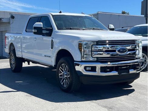 Used 2019 Ford F250 Lariat w/ Lariat Ultimate Package AWD/4WD image 3
