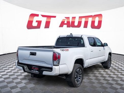Used 2020 Toyota Tacoma TRD Sport AWD/4WD image 5