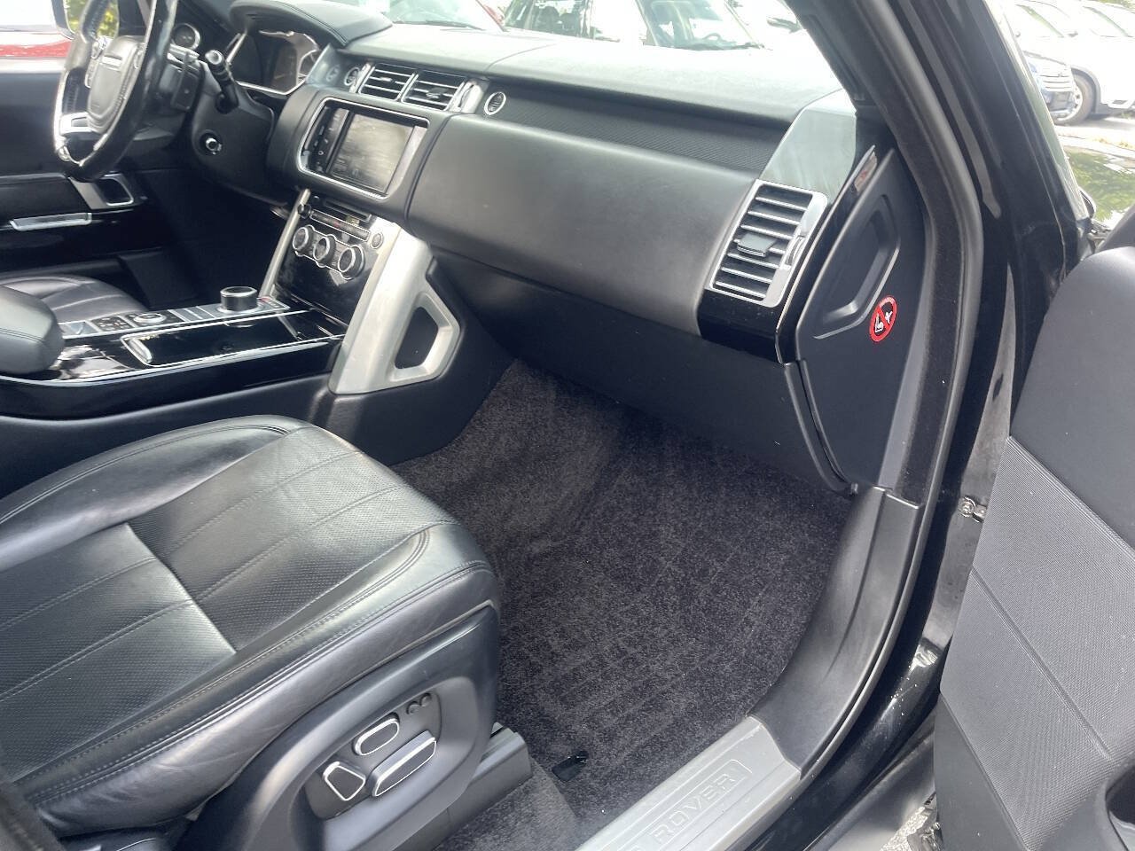 Used 2014 Land Rover Range Rover HSE AWD/4WD image 32