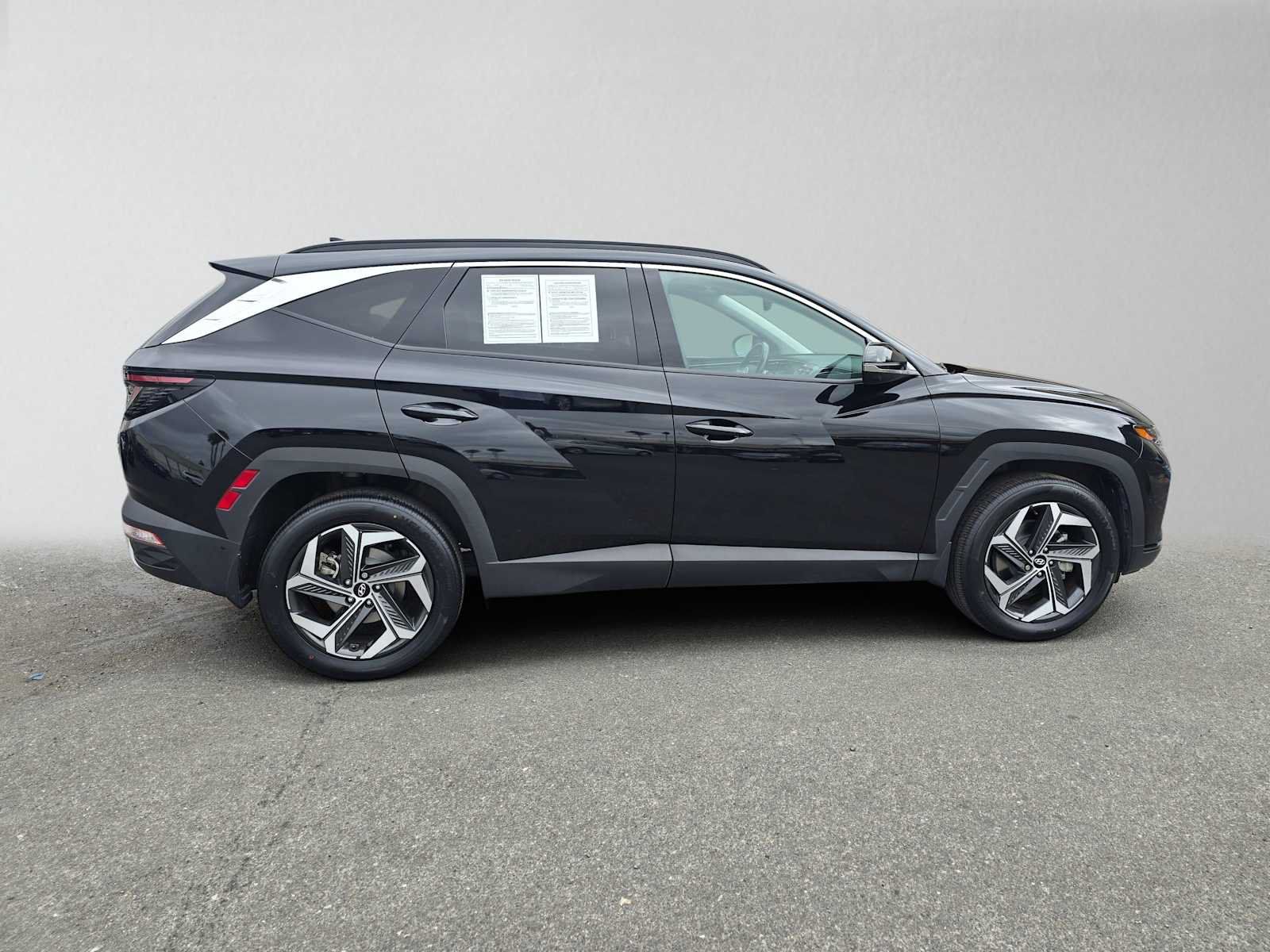 Used 2022 Hyundai Tucson Limited AWD/4WD image 2