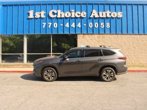 Used 2021 Toyota Highlander XLE FWD image 8