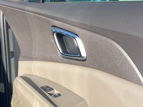 New 2026 Kia Carnival EX FWD image 24