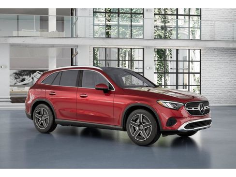 Used 2026 Mercedes-Benz GLC 300 4MATIC image 12
