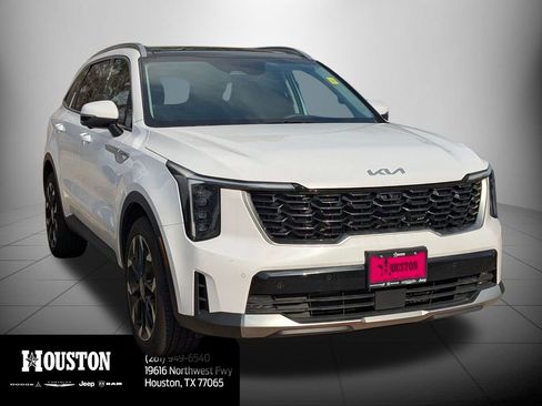 Used 2025 Kia Sorento SX image 3