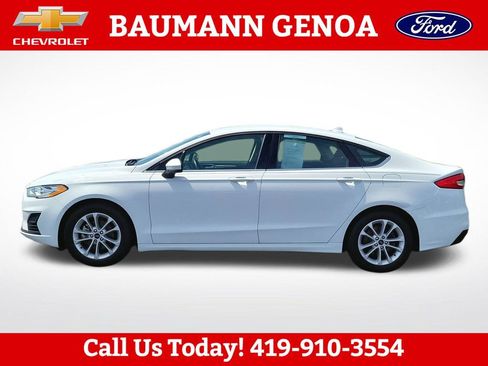 Used 2020 Ford Fusion SE FWD image 2