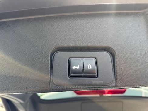 Used 2024 Nissan Rogue SV w/ SV Premium Package AWD/4WD image 14