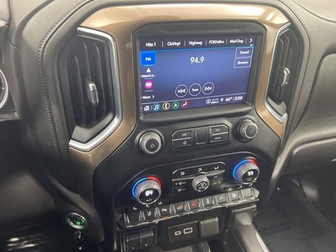 Used 2023 Chevrolet Silverado 3500 High Country w/ Technology Package image 18