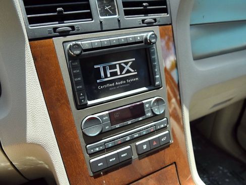 Used 2014 Lincoln Navigator L 2WD image 25