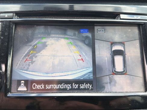 Used 2016 Nissan Rogue SV w/ SV Premium Package FWD image 5