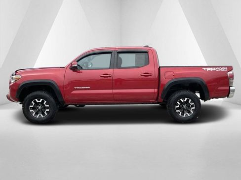 Used 2020 Toyota Tacoma TRD Off-Road AWD/4WD image 4