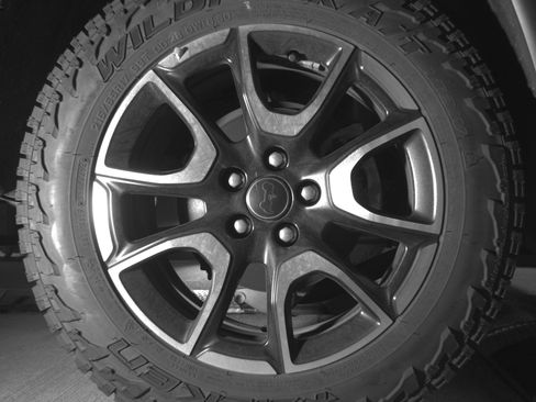 Used 2025 Jeep Compass Trailhawk AWD/4WD image 15