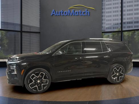 Used 2025 Chevrolet Traverse High Country w/ LPO, Floor Liner Package AWD/4WD image 6