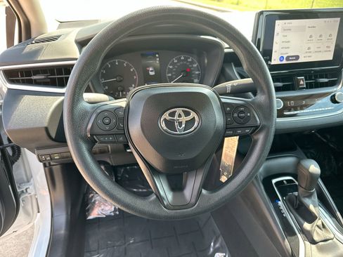 Used 2024 Toyota Corolla LE image 14