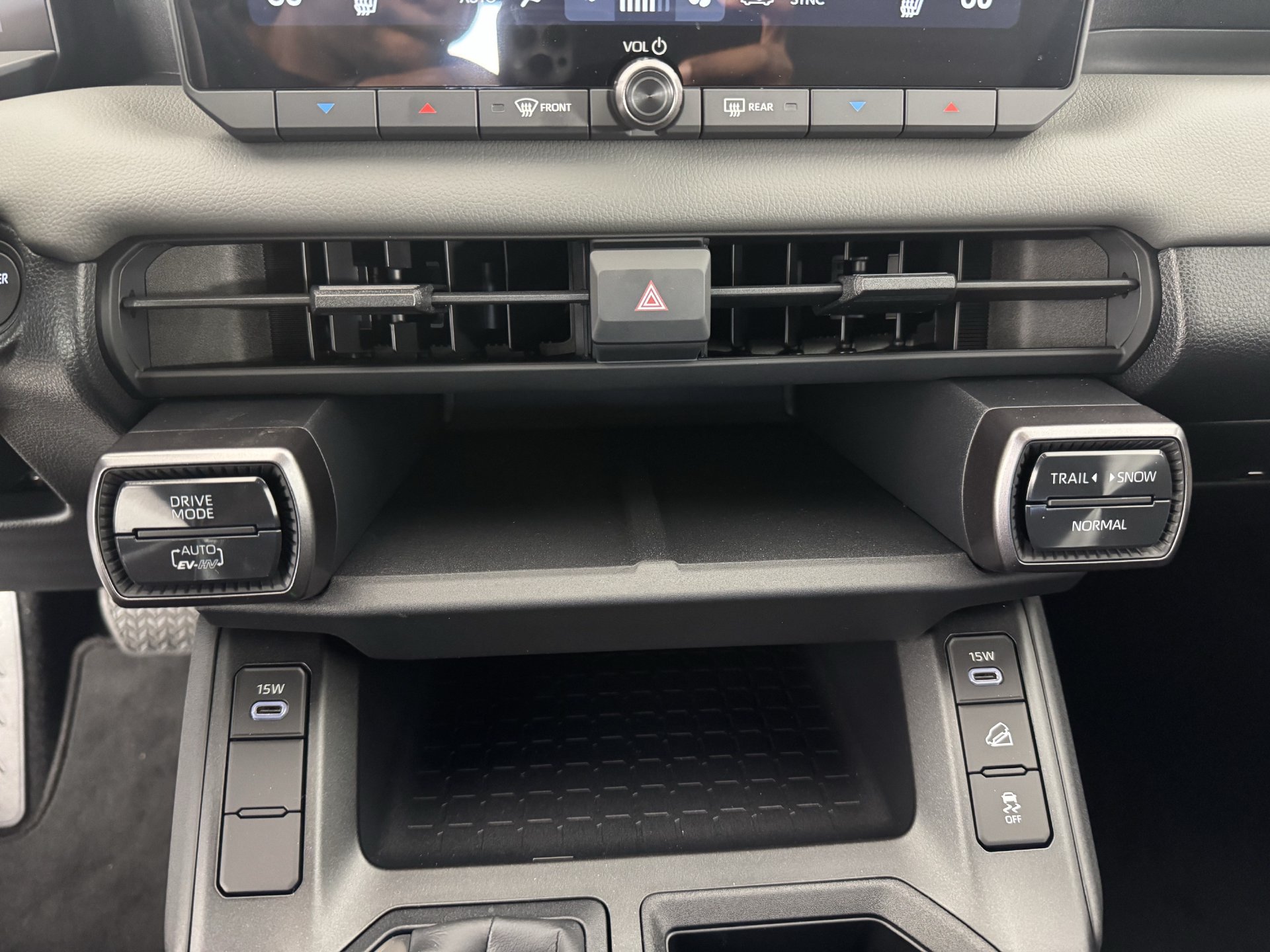 New 2026 Toyota RAV4 SE AWD/4WD image 3