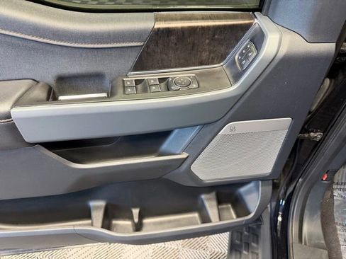 Used 2023 Ford F150 Lightning Lariat image 13