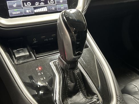 Used 2020 Subaru Outback Limited AWD/4WD image 25
