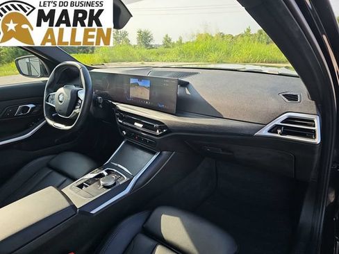 Used 2025 BMW 330i Sedan w/ Convenience Package RWD image 29
