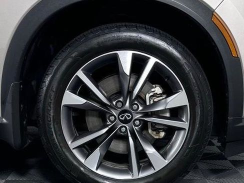 Certified 2023 INFINITI QX60 Luxe image 9