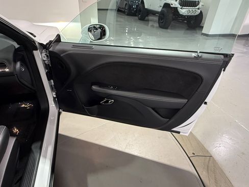 Used 2023 Dodge Challenger SRT Hellcat RWD image 44