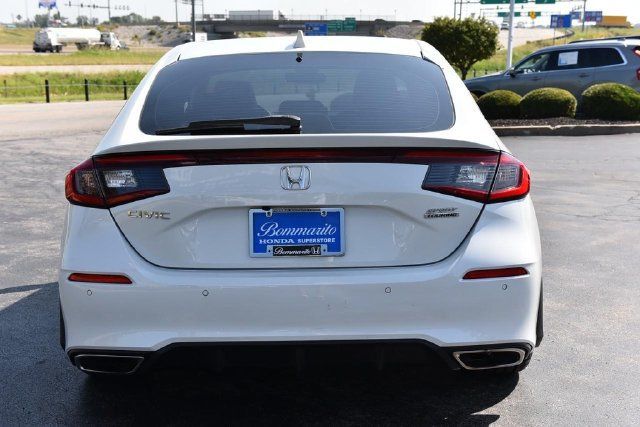 Used 2022 Honda Civic Sport Touring image 6