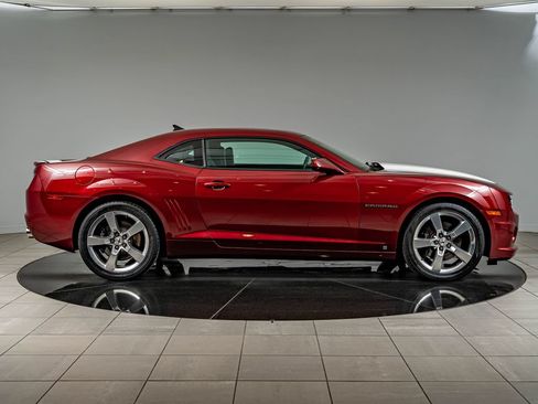 Used 2010 Chevrolet Camaro SS w/ RS Package RWD image 4