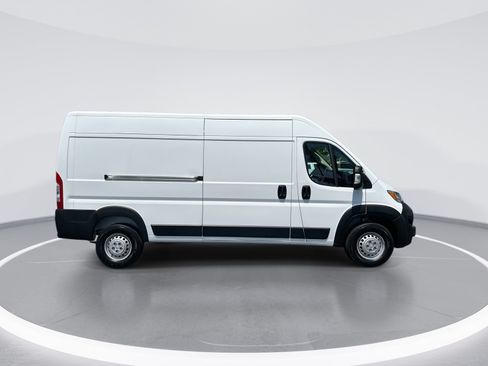 Used 2026 RAM ProMaster 2500 w/ Convenience Group FWD image 10