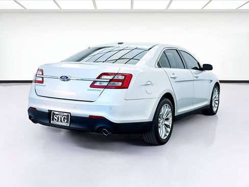 Used 2019 Ford Taurus Limited image 4