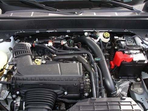 Certified 2025 Ford Maverick XL w/ 4K Tow Package AWD/4WD image 29