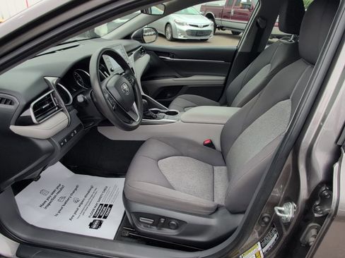 Used 2023 Toyota Camry LE image 17