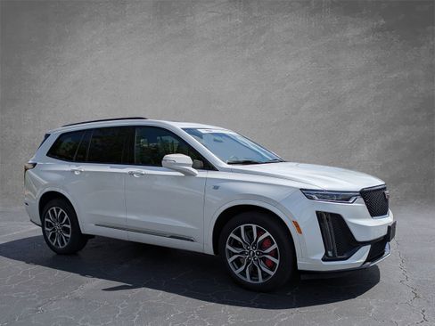 Certified 2024 Cadillac XT6 Sport image 6