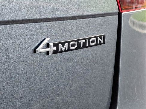Certified 2024 Volkswagen Tiguan S image 30