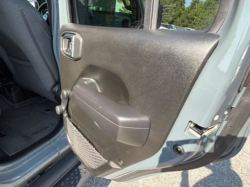 Used 2024 Jeep Wrangler Unlimited Sport AWD/4WD image 19