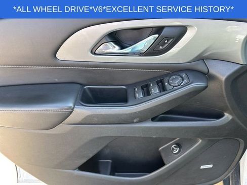 Used 2021 Chevrolet Traverse LT w/ LT Premium Package image 13