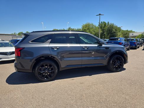 Certified 2023 Kia Sorento SX AWD/4WD image 9