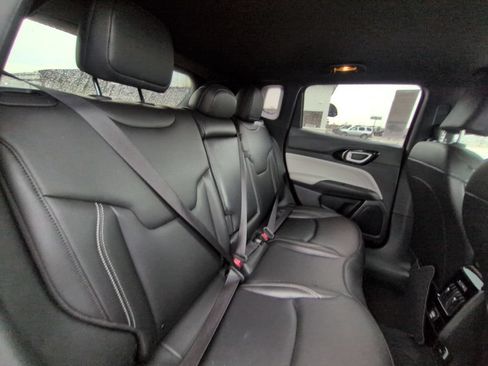 Used 2025 Jeep Compass Limited AWD/4WD image 29