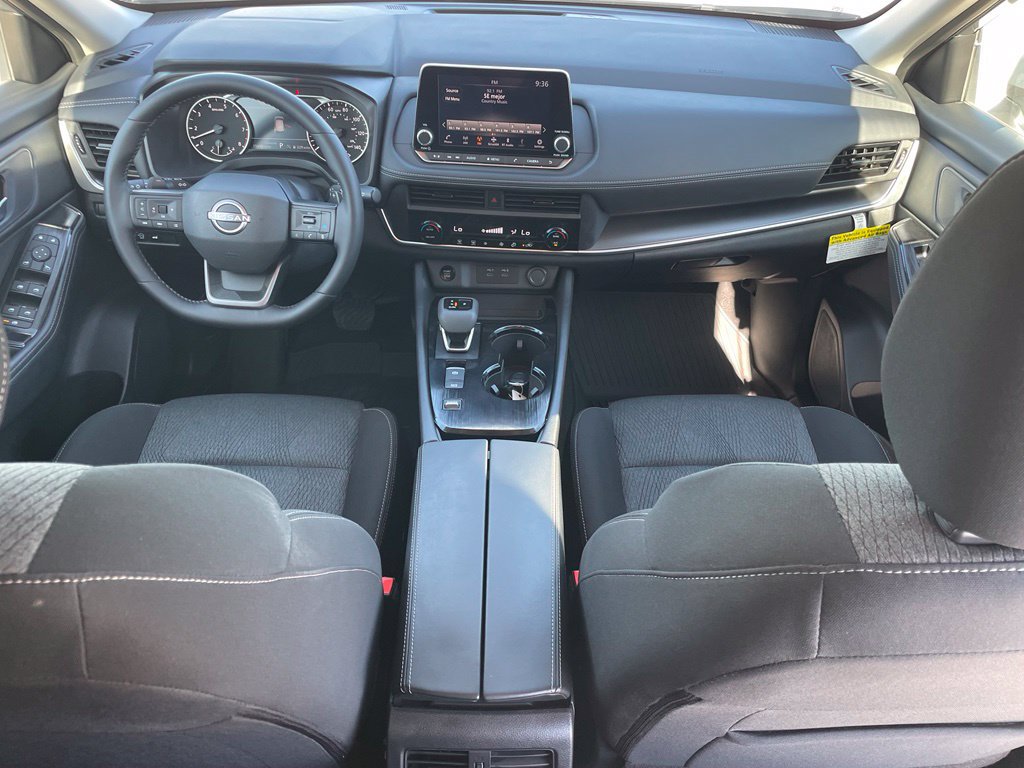 Certified 2026 Nissan Rogue SV FWD image 15