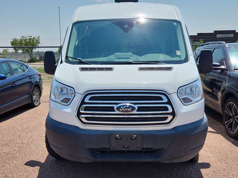 Used 2019 Ford Transit 350 XLT RWD image 2