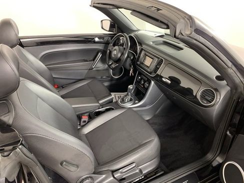 Used 2018 Volkswagen Beetle 2.0T S image 15