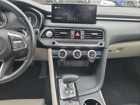Used 2022 Genesis G70 2.0T RWD image 20