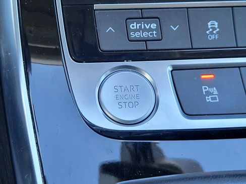 Used 2020 Audi Q8 Premium Plus image 20