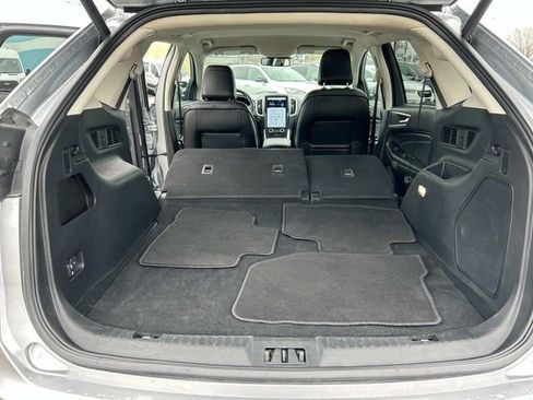 Used 2024 Ford Edge Titanium image 14