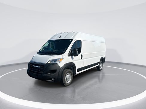 Used 2025 RAM ProMaster 2500 w/ Convenience Group FWD image 5