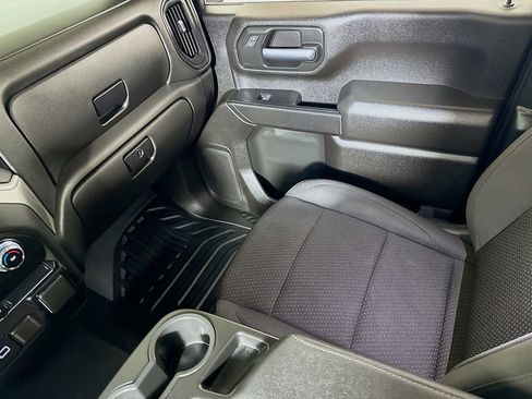 Used 2025 GMC Sierra 2500 Pro w/ Convenience Package image 21