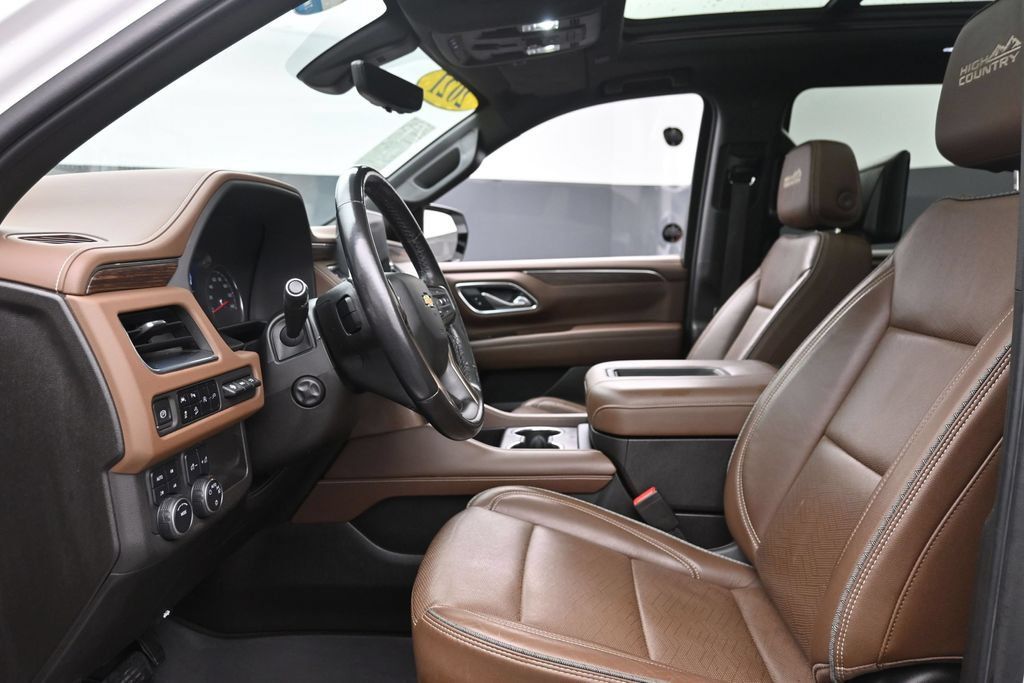 Used 2021 Chevrolet Suburban High Country AWD/4WD image 17