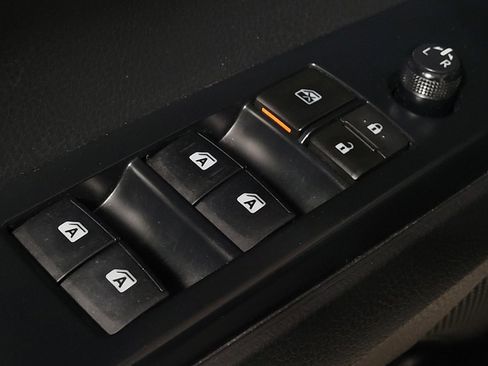 Used 2018 Toyota Camry SE w/ Audio Package image 27