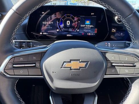 New 2025 Chevrolet Traverse LT image 29